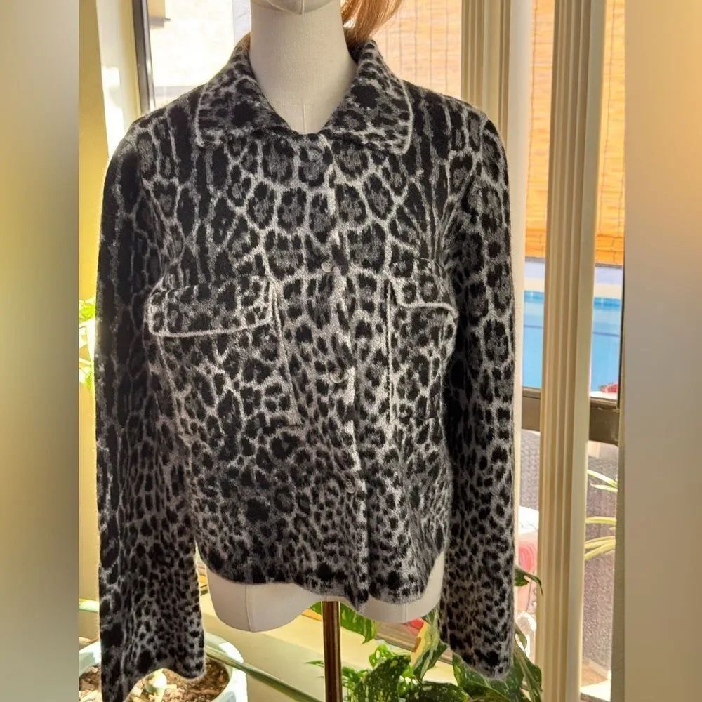 Zara Gray Leopard Print Knit Shacket Button Down Cardigan Sweater Jacket Size M